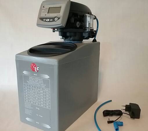 Automaattinen vedenpehmennin, 230V. Suolasäiliön tilavuus 20KG - Veden pehmentimet ja tarvikkeet - 100013 - 1