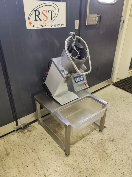 Metos RG-350 vihannesleikkuri jalustalla - Ravintolan käytetyt yleiskoneet - 200659 - 1