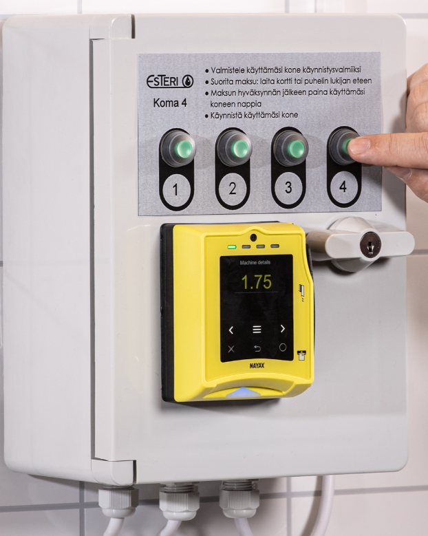 Rahastin Esteri Koma 4 - Pesulan pesukoneiden lisävarusteet - 200209 - 1